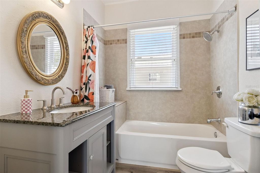 Image 28 of property listing at 812 E PARIS STREET, Tampa, FL 33604