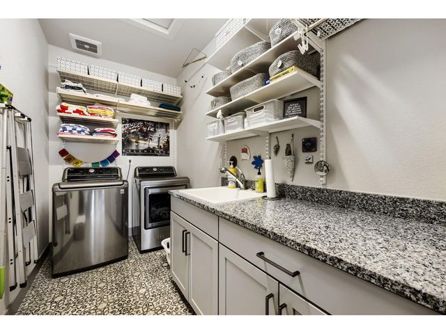 18401 W 93rd Pl, Arvada, CO 80007