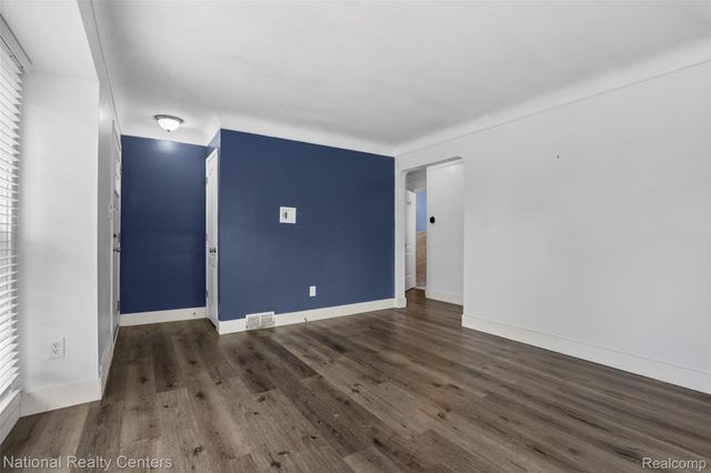 29765 Sheridan Street, Garden City, MI 48135