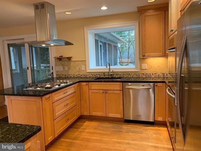 7512 ARDEN RD, Cabin John, MD 20818