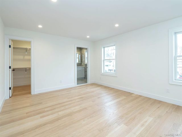 35B Dunwood Road, Port Washington, NY 11050