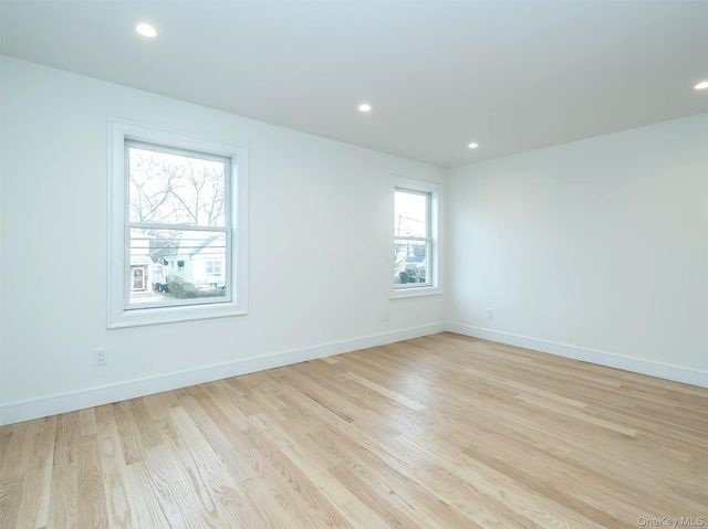 35B Dunwood Road, Port Washington, NY 11050