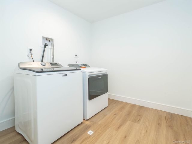 35B Dunwood Road, Port Washington, NY 11050