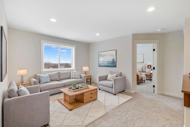 13702 Arrowhead Way, Rosemount, MN 55068