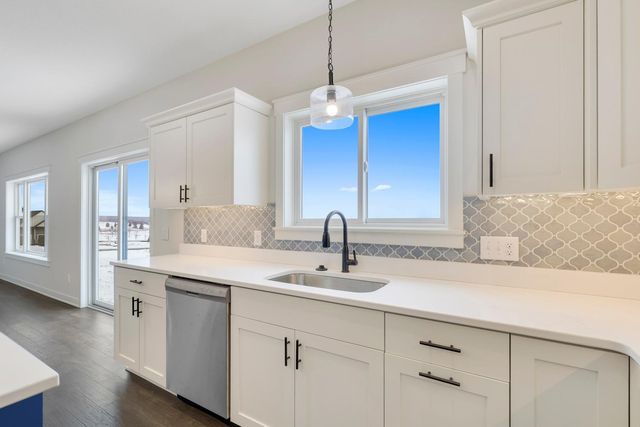 13702 Arrowhead Way, Rosemount, MN 55068