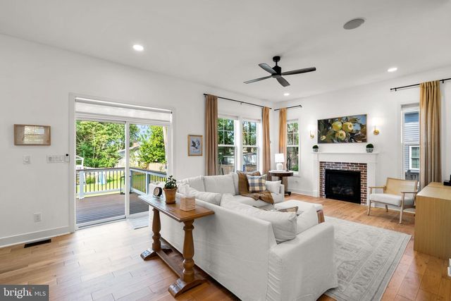 2854 FAIRMONT ST, Falls Church, VA 22042