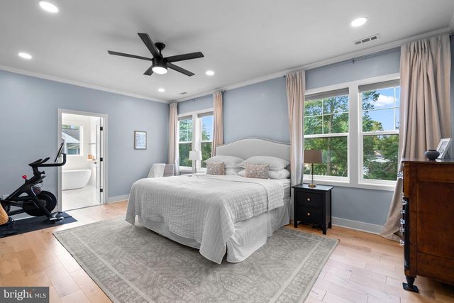 2854 FAIRMONT ST, Falls Church, VA 22042