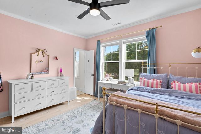 2854 FAIRMONT ST, Falls Church, VA 22042