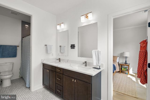 2854 FAIRMONT ST, Falls Church, VA 22042