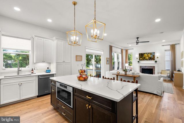2854 FAIRMONT ST, Falls Church, VA 22042