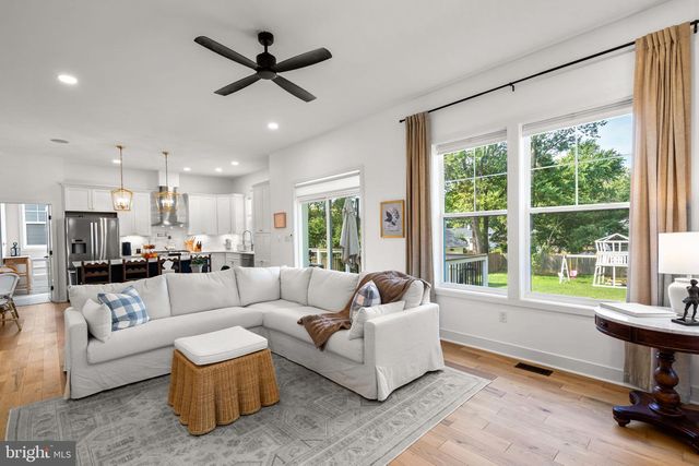2854 FAIRMONT ST, Falls Church, VA 22042