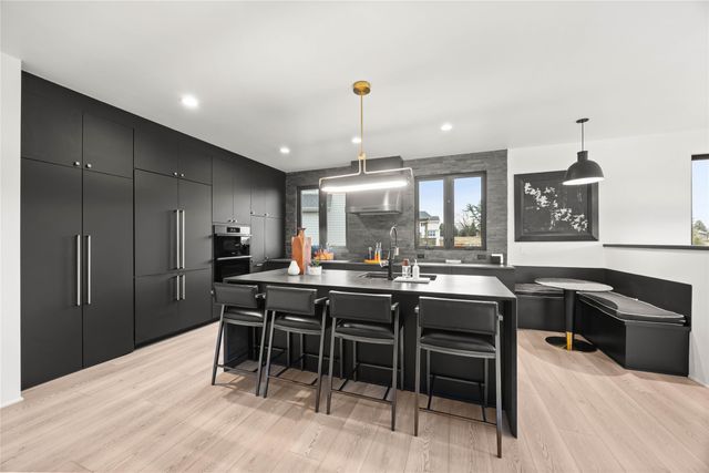2880 SE Piedmont Circle, Waukee, IA 50263