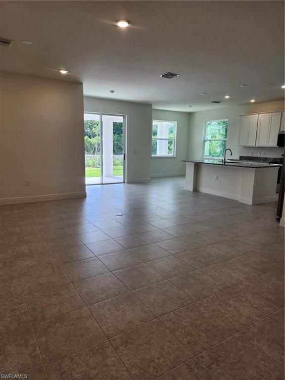 2404 Vera AVE S, LEHIGH ACRES, FL 33976 — photo 4