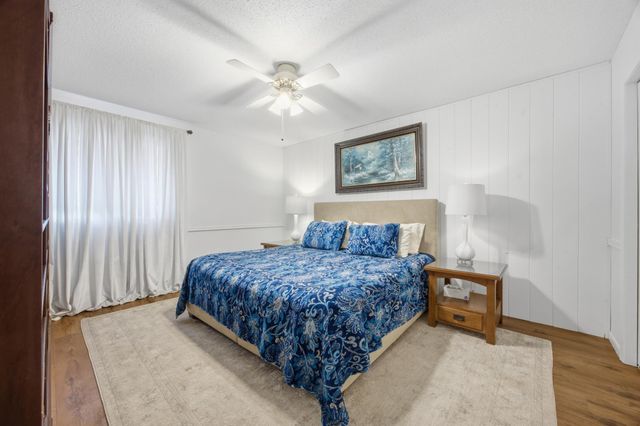 1301 ELM Street N, Fargo, ND 58102