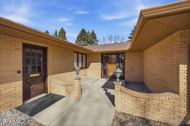 1301 ELM Street N, Fargo, ND 58102