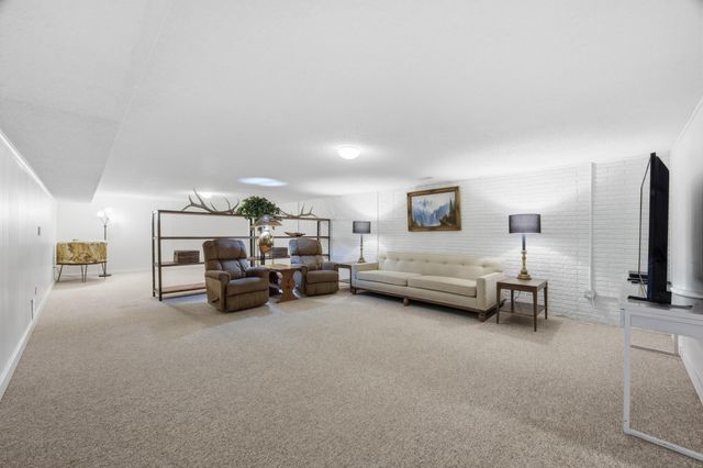 1301 ELM Street N, Fargo, ND 58102