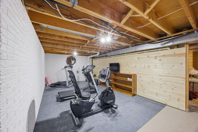 1301 ELM Street N, Fargo, ND 58102