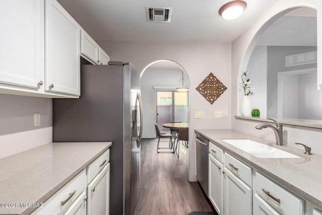 6421 E Koufax Lane, Tucson, AZ 85756