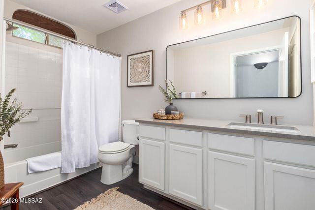 6421 E Koufax Lane, Tucson, AZ 85756