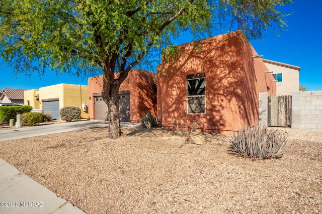 6421 E Koufax Lane, Tucson, AZ 85756
