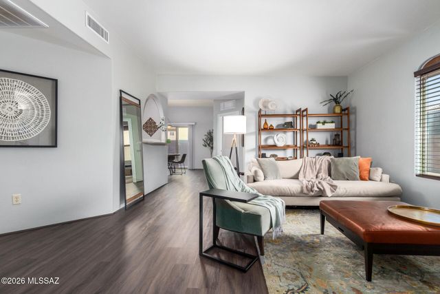 6421 E Koufax Lane, Tucson, AZ 85756