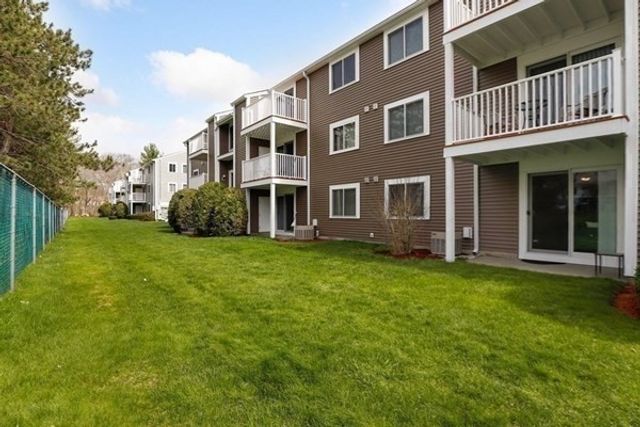 34 Silver Hill Ln 8, Natick, MA 01760