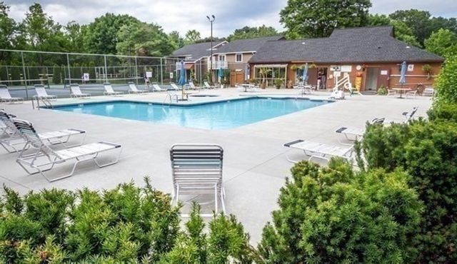 34 Silver Hill Ln 8, Natick, MA 01760