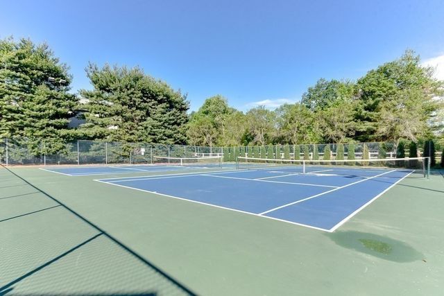 34 Silver Hill Ln 8, Natick, MA 01760