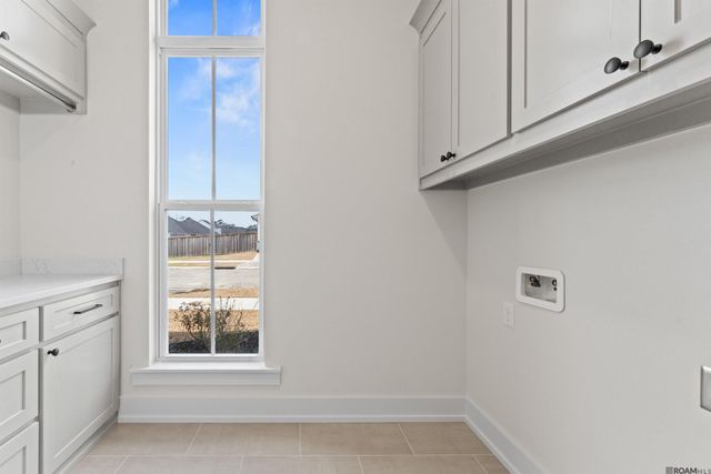 13475 Sawmill Dr, Baton Rouge, LA 70818