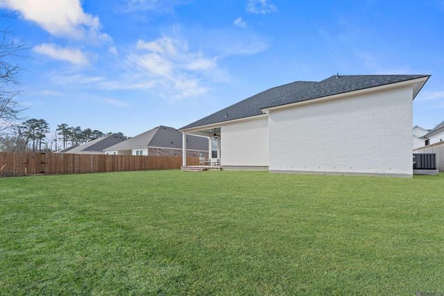 13475 Sawmill Dr, Baton Rouge, LA 70818