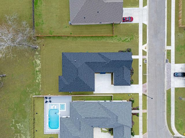 13475 Sawmill Dr, Baton Rouge, LA 70818