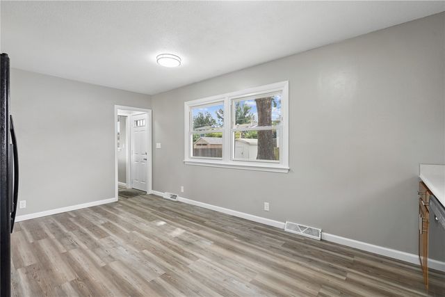 3021 Ravenwood Terrace NW, Cedar Rapids, IA 52405