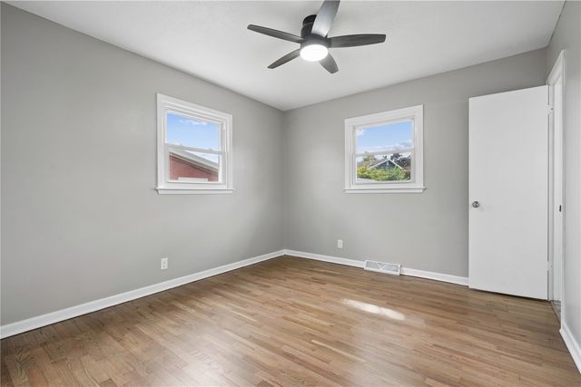 3021 Ravenwood Terrace NW, Cedar Rapids, IA 52405