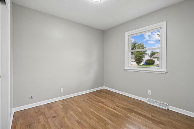 3021 Ravenwood Terrace NW, Cedar Rapids, IA 52405