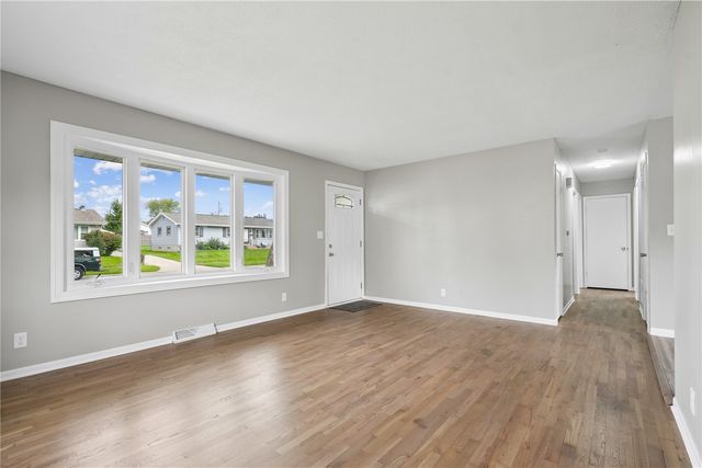 3021 Ravenwood Terrace NW, Cedar Rapids, IA 52405