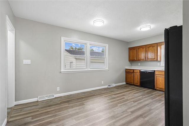 3021 Ravenwood Terrace NW, Cedar Rapids, IA 52405