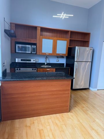 807 Church Street 212, Evanston, IL 60201