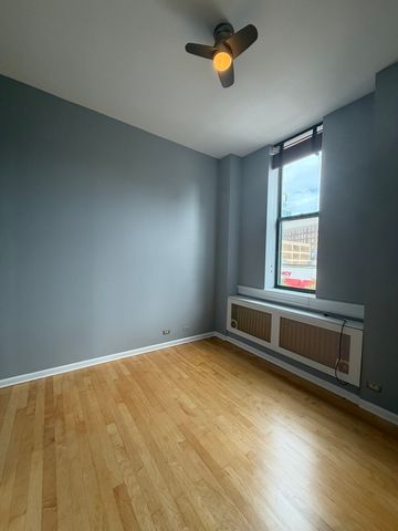 807 Church Street 212, Evanston, IL 60201
