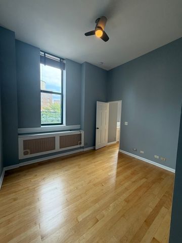 807 Church Street 212, Evanston, IL 60201
