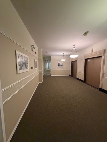 807 Church Street 212, Evanston, IL 60201