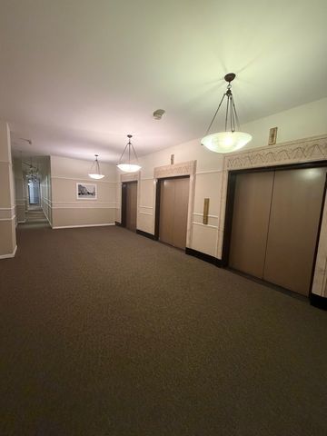 807 Church Street 212, Evanston, IL 60201
