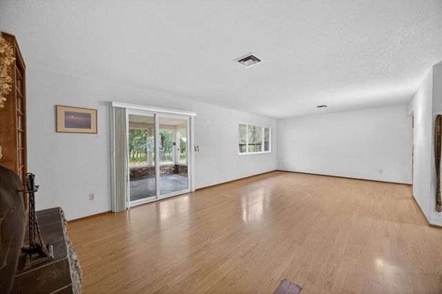 5365 Whitney Blvd, Rocklin, CA 95677