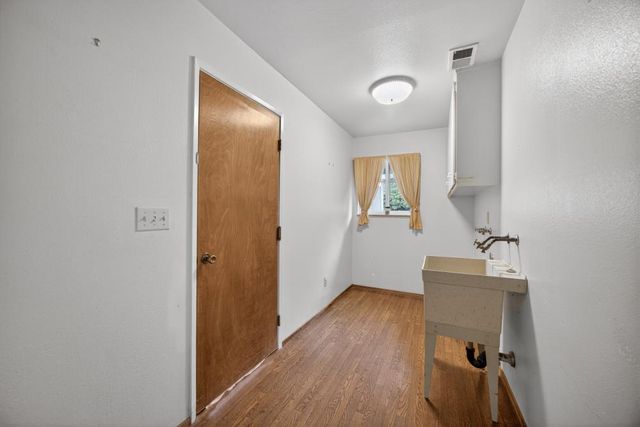 5365 Whitney Blvd, Rocklin, CA 95677