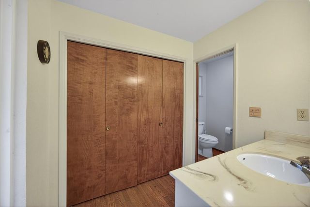 5365 Whitney Blvd, Rocklin, CA 95677