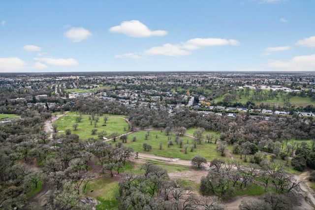 5365 Whitney Blvd, Rocklin, CA 95677