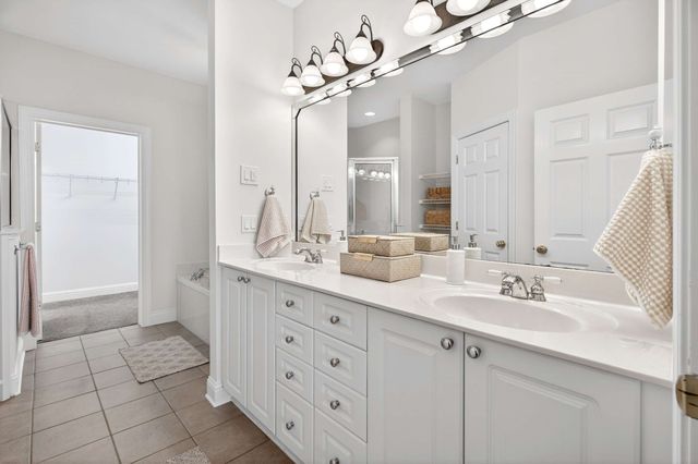 630 Springlake Dr, Franklin, TN 37064