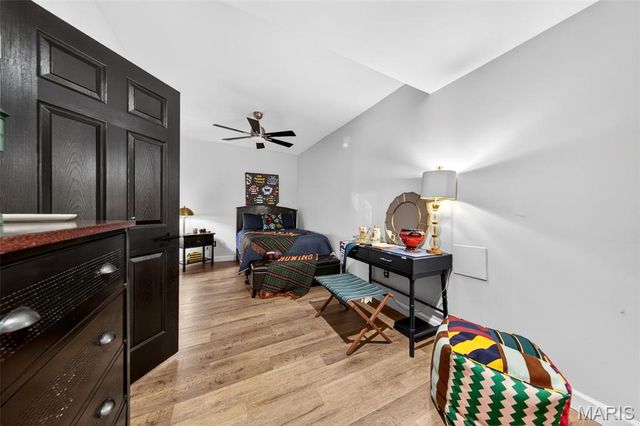 1009 Speckledwood Manor Court, Chesterfield, MO 63017