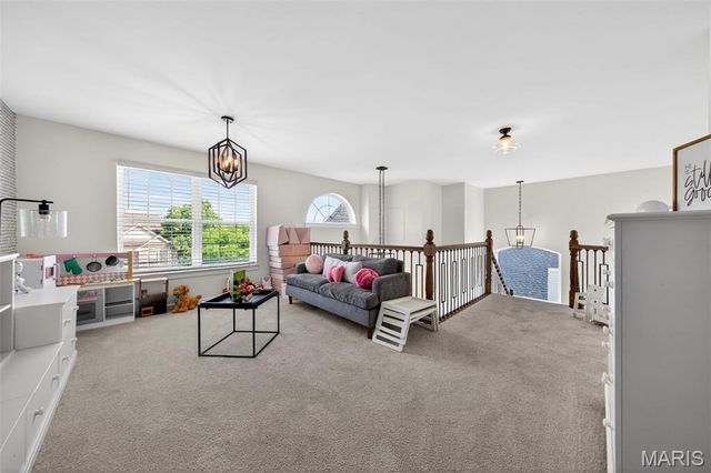 1009 Speckledwood Manor Court, Chesterfield, MO 63017