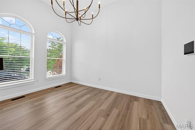 1009 Speckledwood Manor Court, Chesterfield, MO 63017