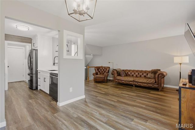 16180 Lea Oak Court, Chesterfield, MO 63017